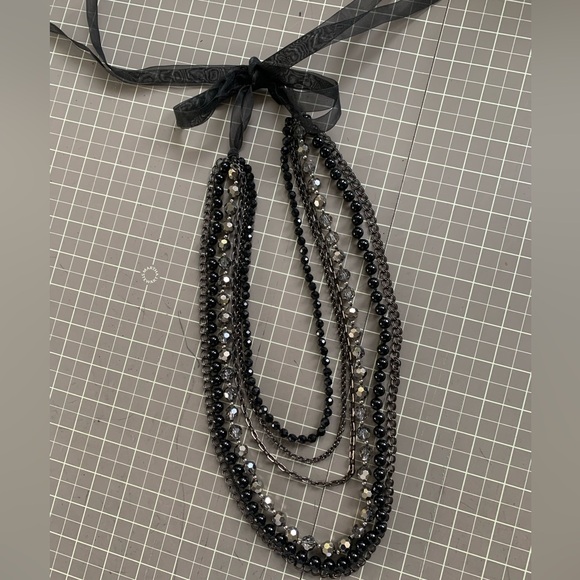 Multi-strand necklace with organza tie closure - Picture 3 of 4